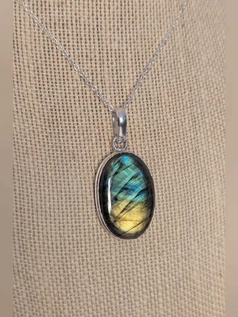 Labradorite 925 Sterling Silver Pendant – Blue/Green Flash New P052926-01